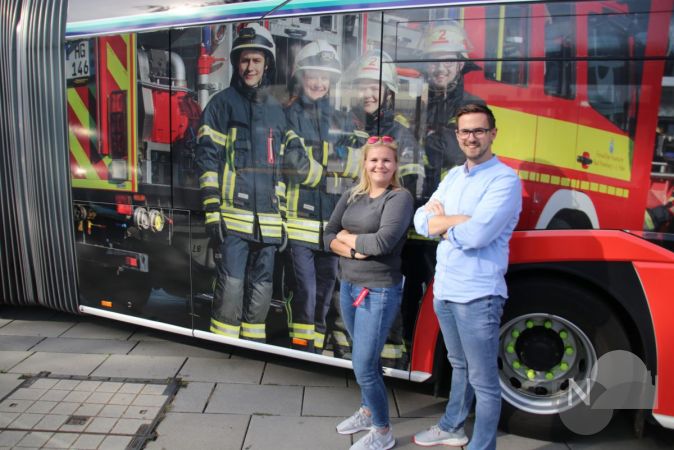 Busse machen Werbung für die Feuerwehr | Taunus-Nachrichten