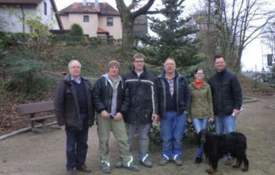 Schneidhain hat jetzt auch einen Weihnachtsbaum | Taunus-Nachrichten